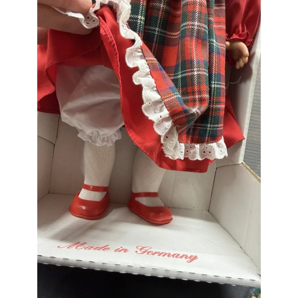 SIGNED BY MAKER ANNELIESE BATZ LISSI DOLL  SHERRY IN BOX COA   1992 READ/PHOTOS